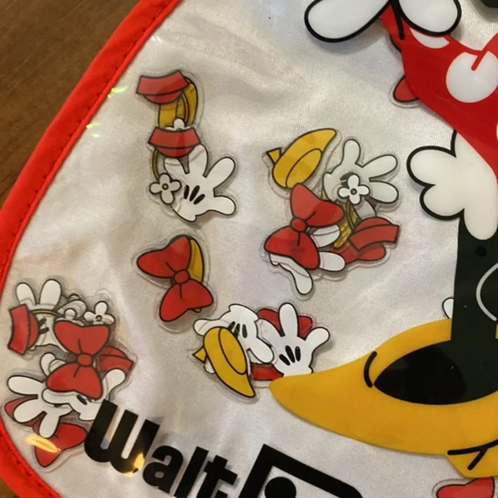 Bib WDW Walt Disney World resort Minnie Mouse wipeable bib‎ with shaker items